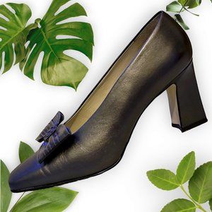 Leather Gunmetal Nine West Pumps w Bow, sz 7.5M